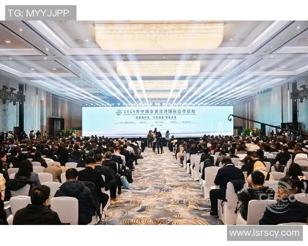 黄静的网球人生:从青涩梦想到职业巅峰的深度对话与反思